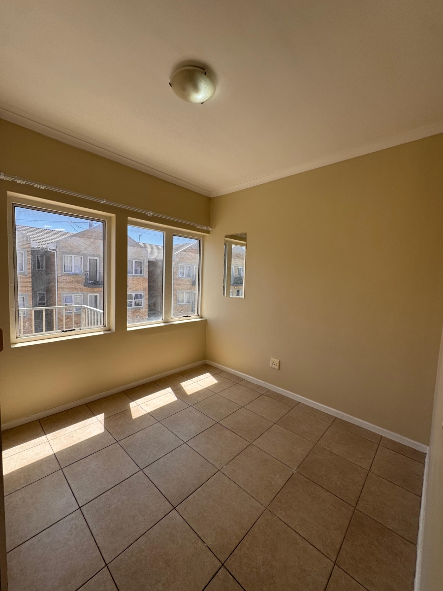 To Let 2 Bedroom Property for Rent in Strand Central Western Cape